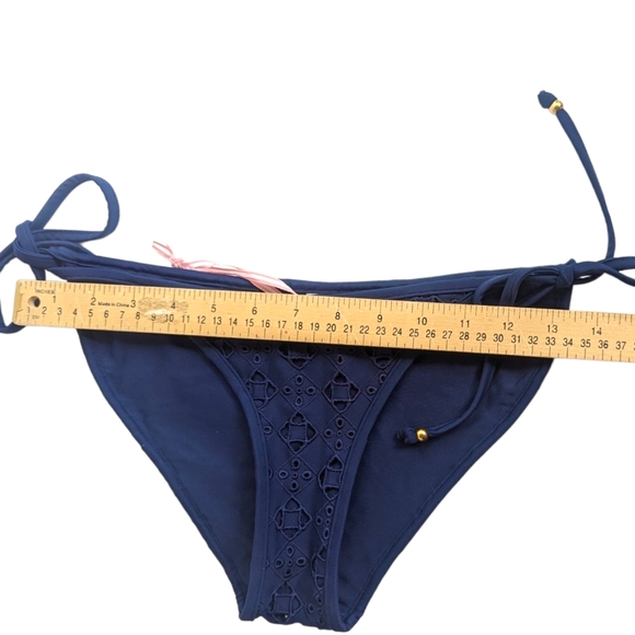 Vineyard Vines Bikini Bottom NWT Navy Blue Eyelet Lace Tie Sides Swimsuit - Picture 5 of 8